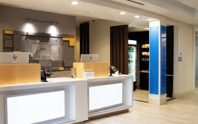 Photo 2 - Holiday Inn Express and Suites Overland Park by IHG