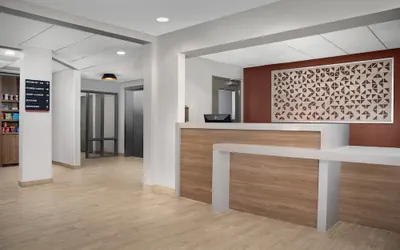 Photo 2 - Candlewood Suites Alexandria - Fort Belvoir by IHG