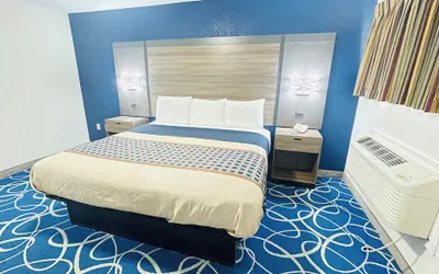 Photo 3 - Budget Inn
