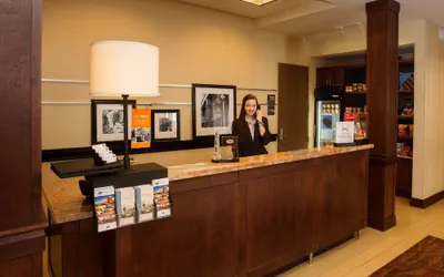 Photo 4 - Hampton Inn Marquette/Waterfront