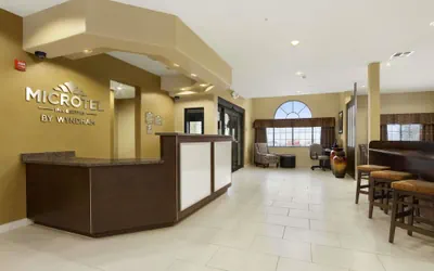 Photo 2 - Microtel Inn & Suites by Wyndham Round Rock
