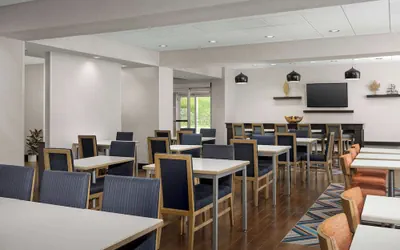 Photo 3 - Hampton Inn Augusta