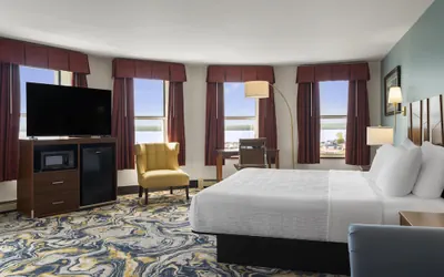 Photo 2 - Hotel Chequamegon, BW Signature Collection