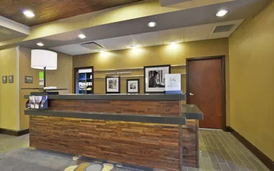 Photo 3 - Hampton Inn & Suites Greensboro/Coliseum Area