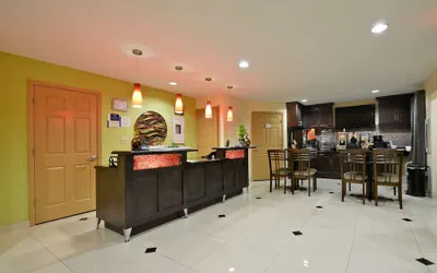 Photo 4 - Americas Best Value Inn & Suites Lake Charles at I-210 Exit 11