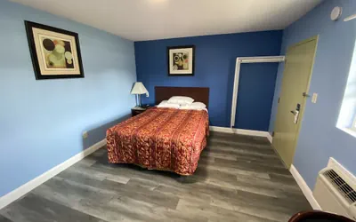 Photo 5 - Red Carpet Inn and Suites