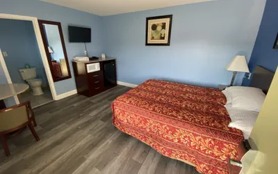 Photo 4 - Red Carpet Inn and Suites