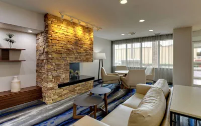Photo 3 - Fairfield Inn & Suites Hutchinson