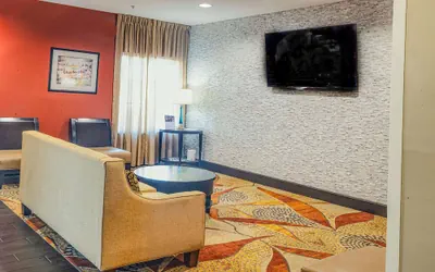 Photo 4 - La Quinta Inn & Suites by Wyndham Starkville at MSU