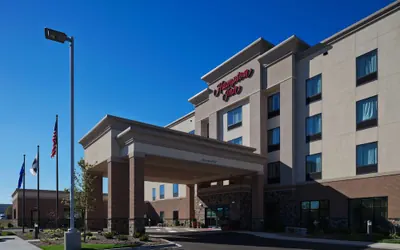 Photo 2 - Hampton Inn Beloit