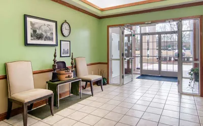 Photo 4 - Quality Inn & Suites Decatur - Atlanta East