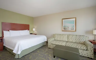 Photo 5 - Hampton Inn and Suites Astoria