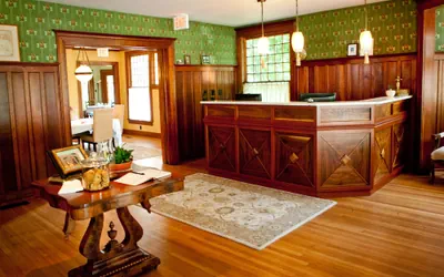 Photo 2 - Showers Inn