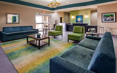 Photo 3 - Best Western Plus Carrizo Springs Inn & Suites