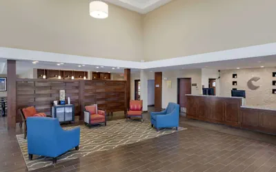 Photo 4 - Comfort Suites and Conference Center