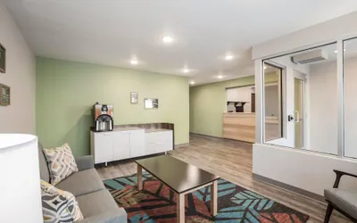 Photo 3 - WoodSpring Suites Detroit Madison Heights