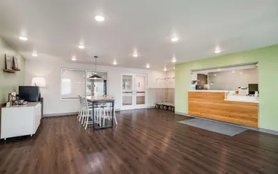 Photo 3 - WoodSpring Suites Sulphur - Lake Charles
