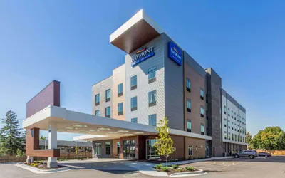 Photo 2 - Baymont Inn & Suites by Wyndham Madison