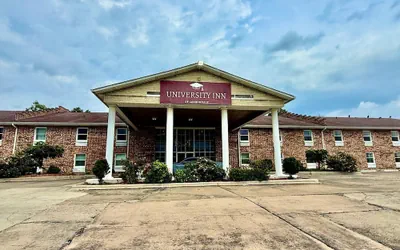 Photo 2 - University Inn of Carbondale