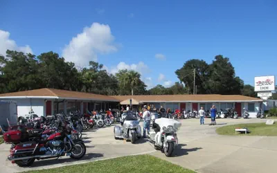 Photo 2 - The Scoot Inn
