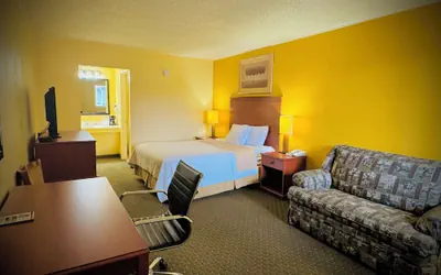 Photo 5 - Alamo Inn
