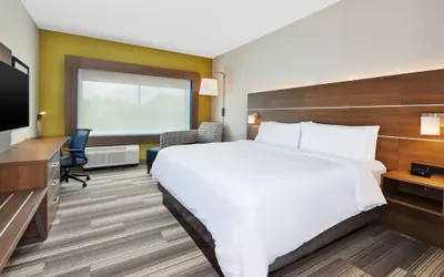 Photo 5 - Holiday Inn Express & Suites Milan – Sandusky Area by IHG