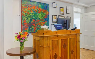 Photo 4 - The Colonial Inn, an Ascend Collection Hotel