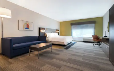 Photo 4 - Holiday Inn Express & Suites Glendale Downtown by IHG