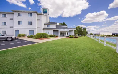 Photo 2 - Quality Inn Fishers - Indianapolis