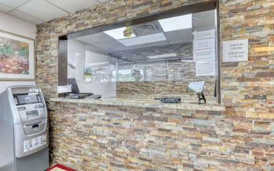 Photo 4 - Suburban Studios Neenah-Appleton
