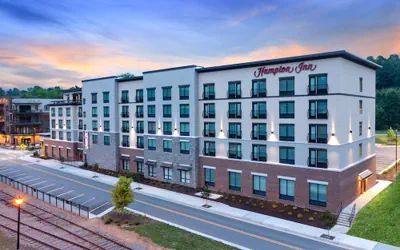 Photo 2 - Hampton Inn Blue Ridge