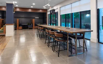 Photo 4 - Courtyard by Marriott Memphis East/Galleria