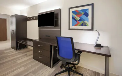 Photo 5 - Holiday Inn Express & Suites Watertown by IHG