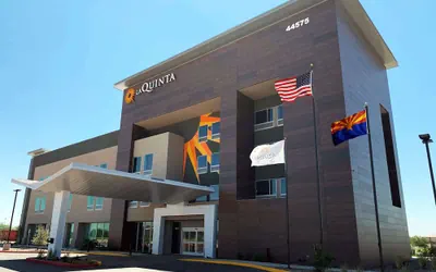 Photo 2 - La Quinta Inn & Suites by Wyndham Maricopa - Copper Sky
