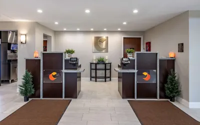 Photo 5 - Comfort Suites St. Louis - Sunset Hills