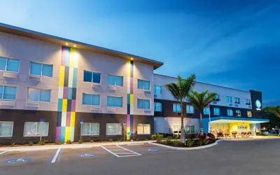 Photo 2 - Tru By Hilton Bradenton I-75, FL