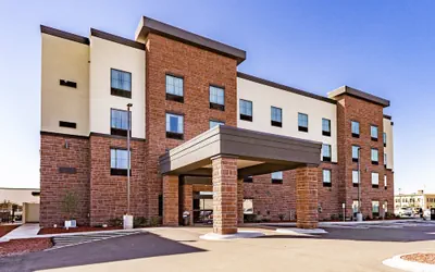 Photo 2 - Cobblestone Hotel & Suites - Superior Duluth