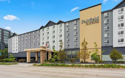 Photo 2 - Fairfield Inn & Suites by Marriott Seattle Downtown/Seattle Center