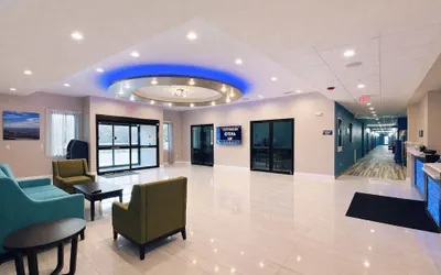 Photo 3 - Days Inn & Suites by Wyndham Tomball/Houston NW