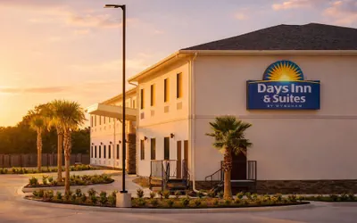 Days Inn & Suites by Wyndham Tomball/Houston NW