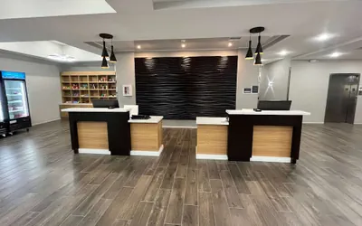 Photo 4 - La Quinta Inn & Suites by Wyndham Coralville Iowa City