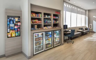 Photo 2 - TownePlace Suites by Marriott New York Brooklyn
