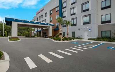 Photo 2 - Hampton Inn & Suites Ruskin I-75
