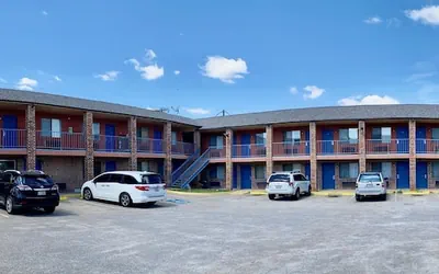 Photo 2 - Jupiter Inn