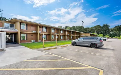 Econo Lodge Montgomery South I-65
