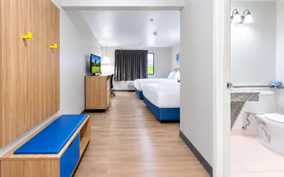 Photo 2 - Days Inn by Wyndham Lake Point