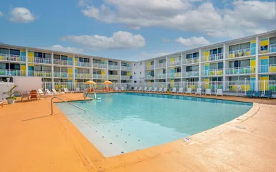 Photo 2 - Kokomo Suites
