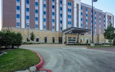 Photo 2 - Hampton Inn & Suites Houston Sugar Land