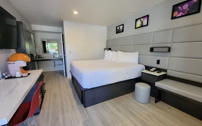 Photo 5 - Signature Inn Santa Clara