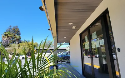Photo 4 - Signature Inn Santa Clara